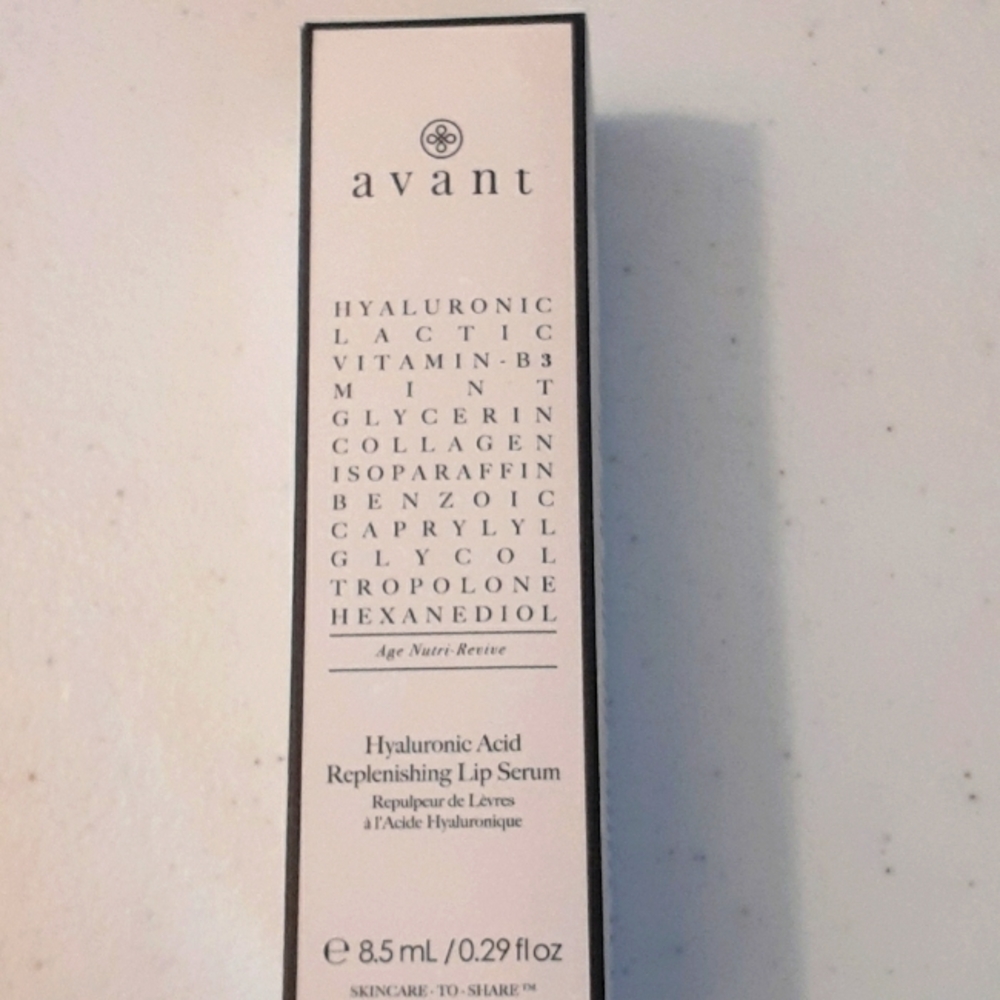Hyaluronic Acid Replenishing Lip Serum